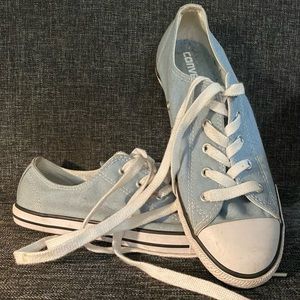 Converse light blue size 8 low profile shoes